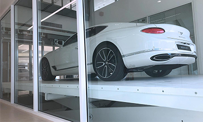 [Translate to German - Germany:] Lodige Industries | Car Scissor Lift | Bentley Emirates Abu Dhabi