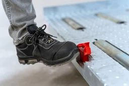 Detailaufnahme des Sicherheitsstopp-Mechanismus einer ULD Support Palette